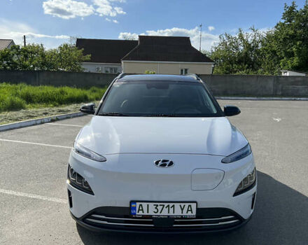 Белый Хендай Kona Electric, объемом двигателя 0 л и пробегом 43 тыс. км за 24500 $, фото 1 на Automoto.ua