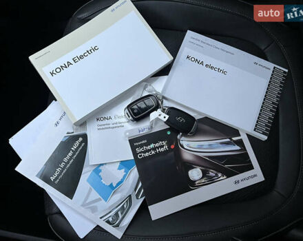 Білий Хендай Kona Electric, об'ємом двигуна 0 л та пробігом 70 тис. км за 19828 $, фото 80 на Automoto.ua
