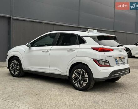 Белый Хендай Kona Electric, объемом двигателя 0 л и пробегом 64 тыс. км за 21499 $, фото 13 на Automoto.ua