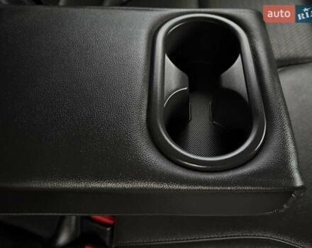 Белый Хендай Kona Electric, объемом двигателя 0 л и пробегом 92 тыс. км за 17950 $, фото 112 на Automoto.ua