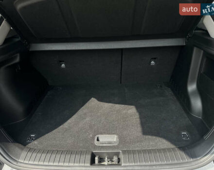 Білий Хендай Kona Electric, об'ємом двигуна 0 л та пробігом 93 тис. км за 18900 $, фото 19 на Automoto.ua