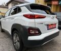 Белый Хендай Kona Electric, объемом двигателя 0 л и пробегом 92 тыс. км за 17950 $, фото 4 на Automoto.ua
