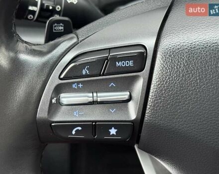 Белый Хендай Kona Electric, объемом двигателя 0 л и пробегом 64 тыс. км за 21499 $, фото 49 на Automoto.ua