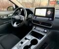 Белый Хендай Kona Electric, объемом двигателя 0 л и пробегом 78 тыс. км за 17250 $, фото 74 на Automoto.ua