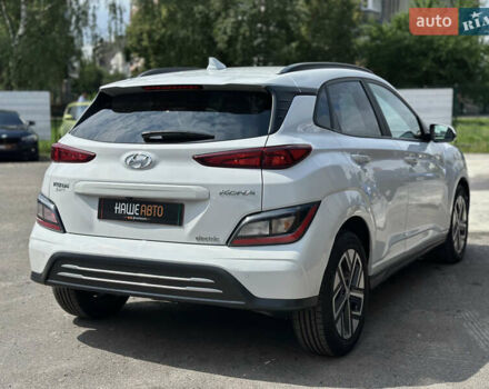 Білий Хендай Kona Electric, об'ємом двигуна 0 л та пробігом 93 тис. км за 18900 $, фото 21 на Automoto.ua