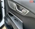 Белый Хендай Kona Electric, объемом двигателя 0 л и пробегом 78 тыс. км за 17250 $, фото 67 на Automoto.ua