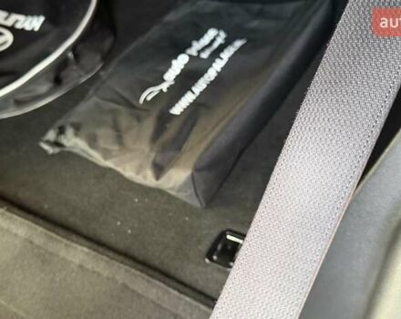 Білий Хендай Kona Electric, об'ємом двигуна 0 л та пробігом 64 тис. км за 16950 $, фото 102 на Automoto.ua