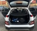 Белый Хендай Kona Electric, объемом двигателя 0 л и пробегом 82 тыс. км за 16450 $, фото 47 на Automoto.ua