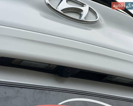 Білий Хендай Kona Electric, об'ємом двигуна 0 л та пробігом 70 тис. км за 19828 $, фото 23 на Automoto.ua