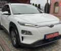 Белый Хендай Kona Electric, объемом двигателя 0 л и пробегом 124 тыс. км за 17494 $, фото 5 на Automoto.ua