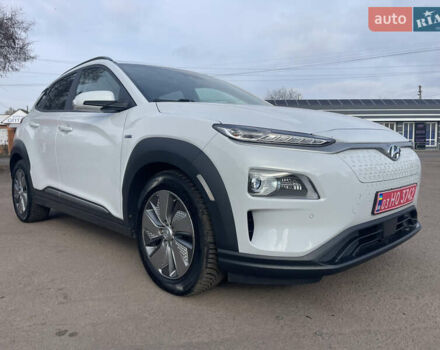 Белый Хендай Kona Electric, объемом двигателя 0 л и пробегом 117 тыс. км за 16500 $, фото 6 на Automoto.ua