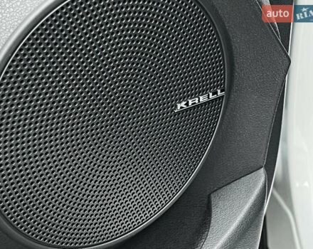 Белый Хендай Kona Electric, объемом двигателя 0 л и пробегом 111 тыс. км за 18570 $, фото 69 на Automoto.ua