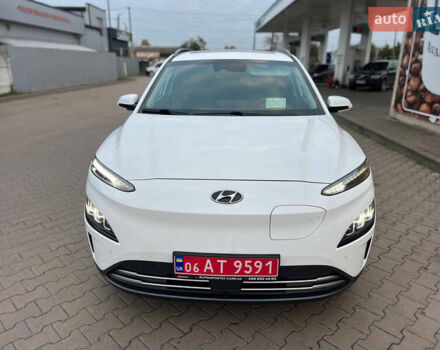 Белый Хендай Kona Electric, объемом двигателя 0 л и пробегом 120 тыс. км за 19550 $, фото 7 на Automoto.ua