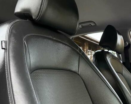 Белый Хендай Kona Electric, объемом двигателя 0 л и пробегом 92 тыс. км за 17950 $, фото 70 на Automoto.ua