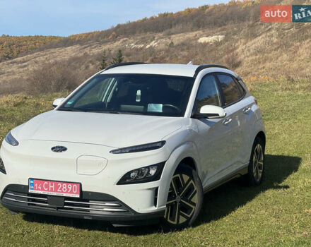 Белый Хендай Kona Electric, объемом двигателя 0 л и пробегом 101 тыс. км за 19800 $, фото 6 на Automoto.ua