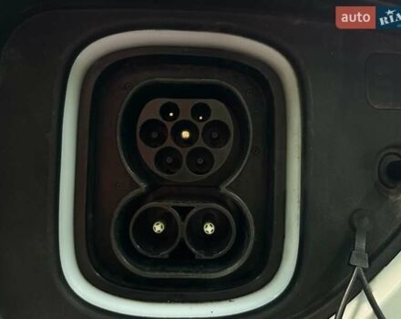 Белый Хендай Kona Electric, объемом двигателя 0 л и пробегом 108 тыс. км за 20900 $, фото 14 на Automoto.ua