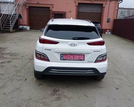 Белый Хендай Kona Electric, объемом двигателя 0 л и пробегом 42 тыс. км за 17500 $, фото 6 на Automoto.ua