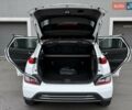 Белый Хендай Kona Electric, объемом двигателя 0 л и пробегом 52 тыс. км за 17599 $, фото 35 на Automoto.ua