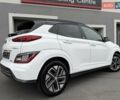 Белый Хендай Kona Electric, объемом двигателя 0 л и пробегом 52 тыс. км за 17599 $, фото 14 на Automoto.ua