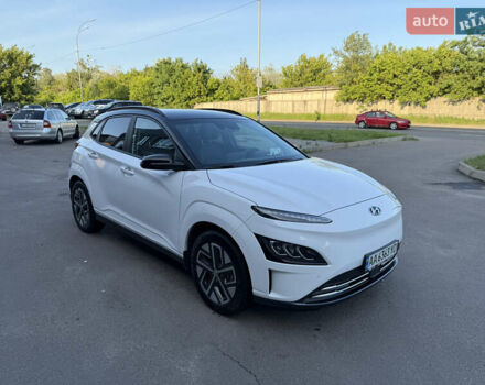 Білий Хендай Kona Electric, об'ємом двигуна 0 л та пробігом 15 тис. км за 24000 $, фото 1 на Automoto.ua