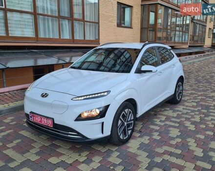 Белый Хендай Kona Electric, объемом двигателя 0 л и пробегом 60 тыс. км за 17700 $, фото 28 на Automoto.ua