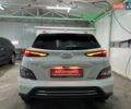 Белый Хендай Kona Electric, объемом двигателя 0 л и пробегом 108 тыс. км за 20900 $, фото 19 на Automoto.ua