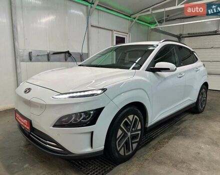 Белый Хендай Kona Electric, объемом двигателя 0 л и пробегом 108 тыс. км за 20900 $, фото 16 на Automoto.ua