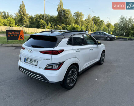 Білий Хендай Kona Electric, об'ємом двигуна 0 л та пробігом 15 тис. км за 24000 $, фото 2 на Automoto.ua