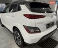 Белый Хендай Kona Electric, объемом двигателя 0 л и пробегом 52 тыс. км за 17599 $, фото 4 на Automoto.ua