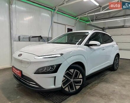 Белый Хендай Kona Electric, объемом двигателя 0 л и пробегом 108 тыс. км за 20900 $, фото 15 на Automoto.ua
