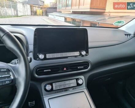 Белый Хендай Kona Electric, объемом двигателя 0 л и пробегом 60 тыс. км за 17700 $, фото 14 на Automoto.ua