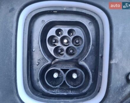 Белый Хендай Kona Electric, объемом двигателя 0 л и пробегом 60 тыс. км за 17700 $, фото 25 на Automoto.ua