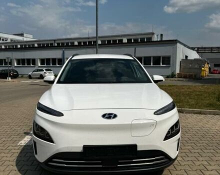 Белый Хендай Kona Electric, объемом двигателя 0.06 л и пробегом 7 тыс. км за 43800 $, фото 1 на Automoto.ua