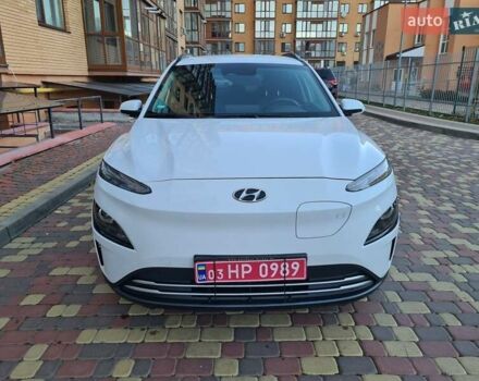 Белый Хендай Kona Electric, объемом двигателя 0 л и пробегом 60 тыс. км за 17700 $, фото 6 на Automoto.ua
