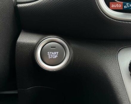 Белый Хендай Kona Electric, объемом двигателя 0 л и пробегом 108 тыс. км за 20900 $, фото 50 на Automoto.ua