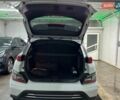 Белый Хендай Kona Electric, объемом двигателя 0 л и пробегом 108 тыс. км за 20900 $, фото 66 на Automoto.ua