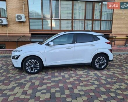 Белый Хендай Kona Electric, объемом двигателя 0 л и пробегом 60 тыс. км за 17700 $, фото 7 на Automoto.ua