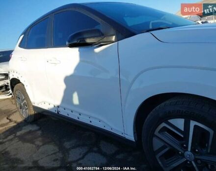 Белый Хендай Kona Electric, объемом двигателя 0 л и пробегом 40 тыс. км за 7800 $, фото 7 на Automoto.ua