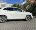 Белый Хендай Kona Electric, объемом двигателя 0 л и пробегом 123 тыс. км за 18000 $, фото 2 на Automoto.ua