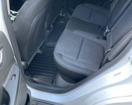 Белый Хендай Kona Electric, объемом двигателя 0 л и пробегом 123 тыс. км за 18000 $, фото 7 на Automoto.ua