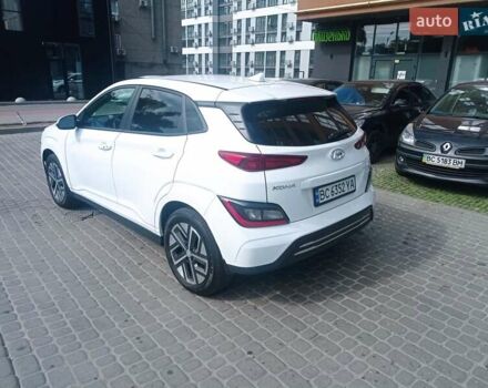 Белый Хендай Kona Electric, объемом двигателя 0 л и пробегом 28 тыс. км за 21300 $, фото 5 на Automoto.ua