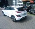 Белый Хендай Kona Electric, объемом двигателя 0 л и пробегом 28 тыс. км за 21300 $, фото 5 на Automoto.ua
