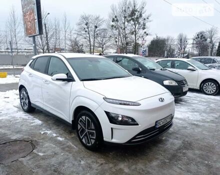 Белый Хендай Kona Electric, объемом двигателя 0 л и пробегом 14 тыс. км за 25700 $, фото 12 на Automoto.ua