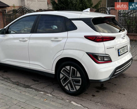 Белый Хендай Kona Electric, объемом двигателя 0 л и пробегом 39 тыс. км за 19100 $, фото 9 на Automoto.ua