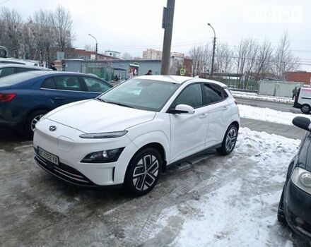 Белый Хендай Kona Electric, объемом двигателя 0 л и пробегом 14 тыс. км за 25700 $, фото 13 на Automoto.ua