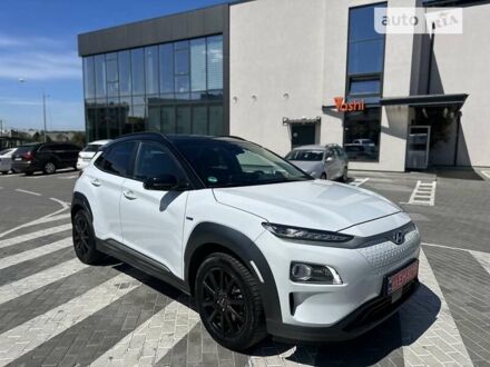 Белый Хендай Kona Electric, объемом двигателя 0 л и пробегом 37 тыс. км за 18500 $, фото 1 на Automoto.ua