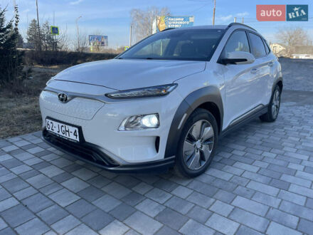 Хендай Kona Electric 2019 в Староконстантинов на Automoto.ua Белый Хендай Kona Electric, объемом двигателя 0 л и пробегом 97 тыс. км за 17200 $, фото 1 на Automoto.ua