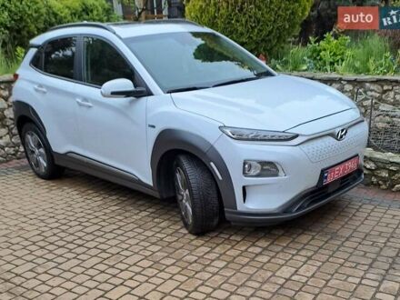 Хендай Kona Electric 2019 в Ровно на Automoto.ua Белый Хендай Kona Electric, объемом двигателя 0 л и пробегом 83 тыс. км за 18199 $, фото 1 на Automoto.ua