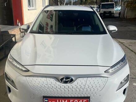 Белый Хендай Kona Electric, объемом двигателя 0 л и пробегом 139 тыс. км за 17000 $, фото 1 на Automoto.ua