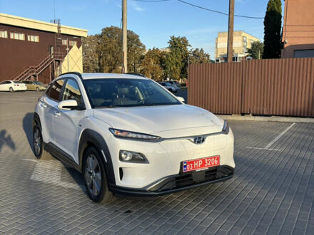 Білий Хендай Kona Electric, об'ємом двигуна 0 л та пробігом 68 тис. км за 18400 $, фото 1 на Automoto.ua